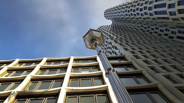 Motel One Berlin – Alexanderplatz: Ein Stilvoller und Gemütlicher Aufenthalt im Herzen von Berlin