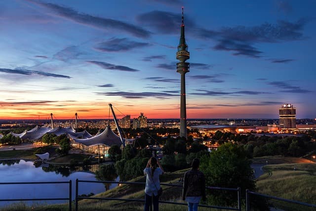 Leonardo Hotel München City Olympiapark: Moderner Komfort in der Nähe des Olympiaparks